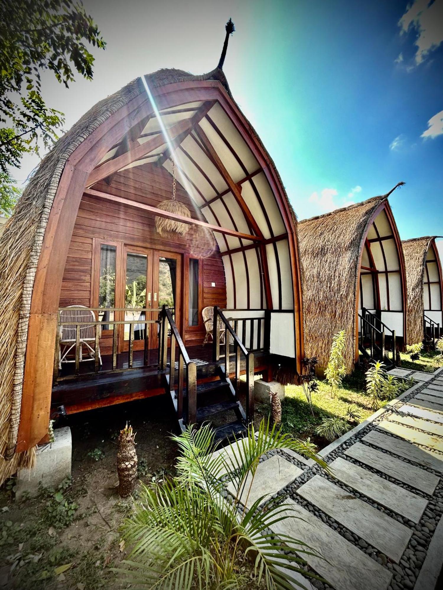 Damai Bungalows Maluk Exterior foto